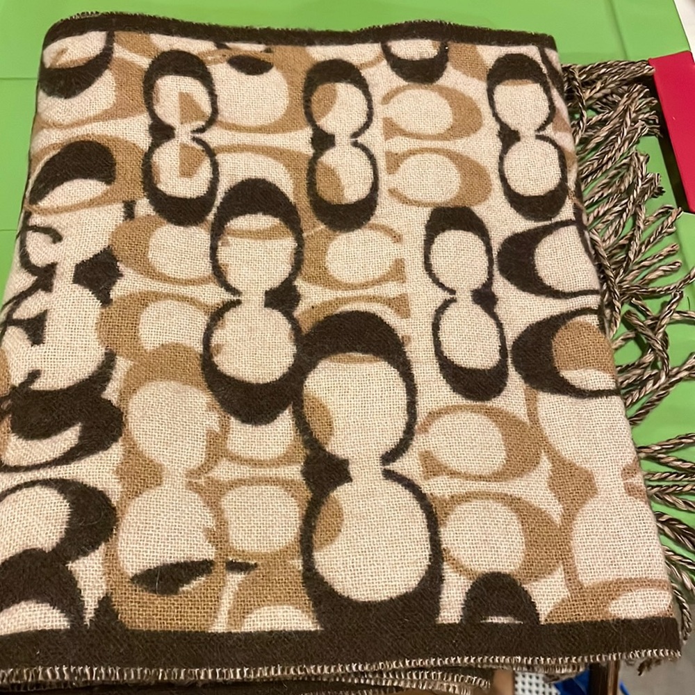 Coach winter scarf